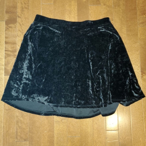Crushed Velvet Skater Skirt - Picture 4 of 4